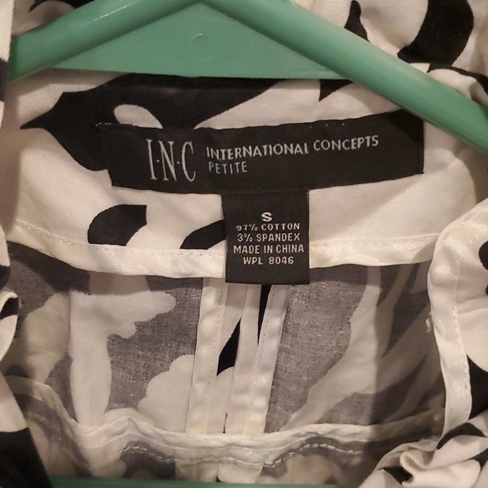 Womens INC Jacket - Picture 2 of 3